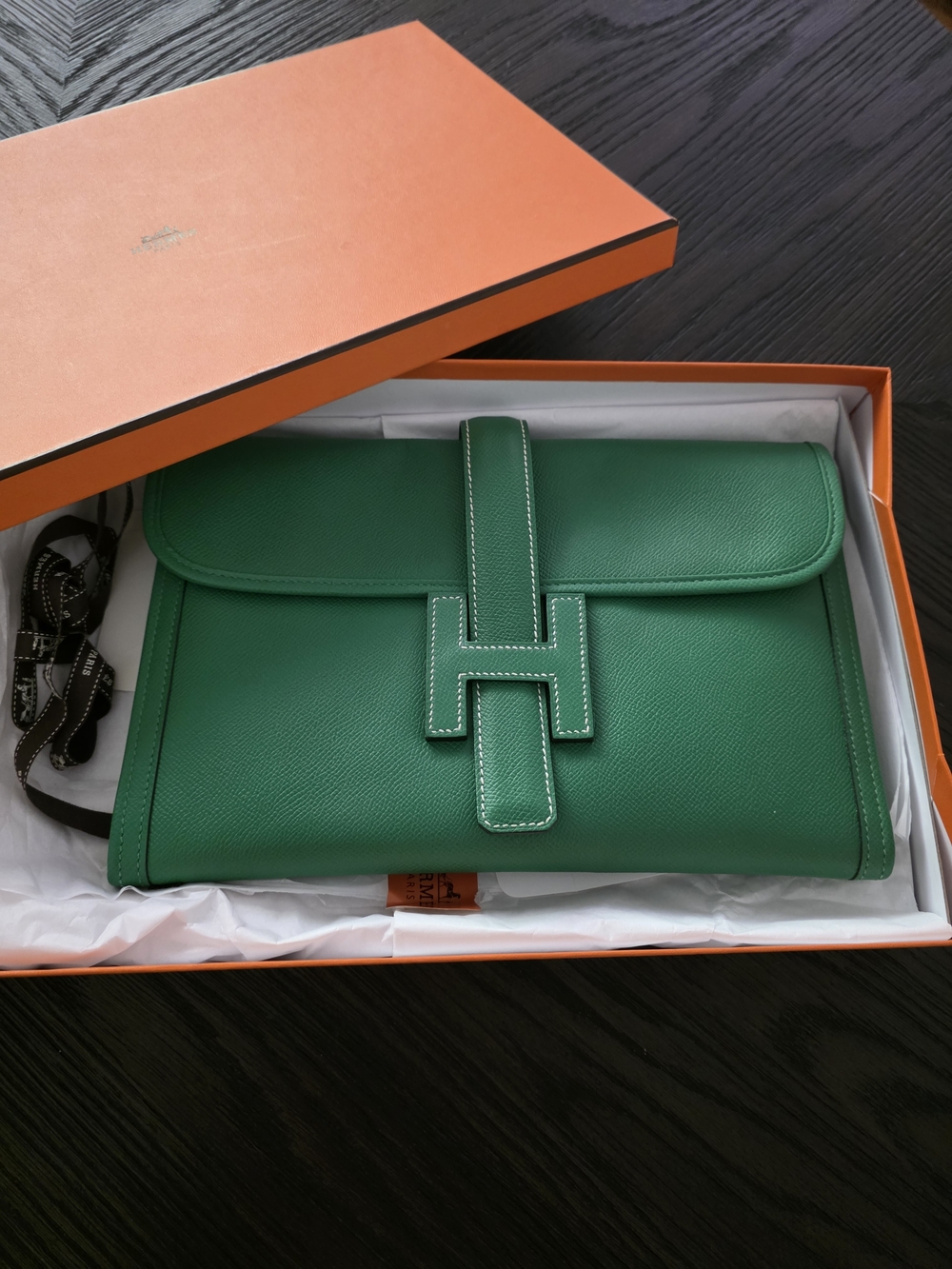 Hermes Kelly Green (Bamboo) Constance Jige H Clutch w/ White Stitching